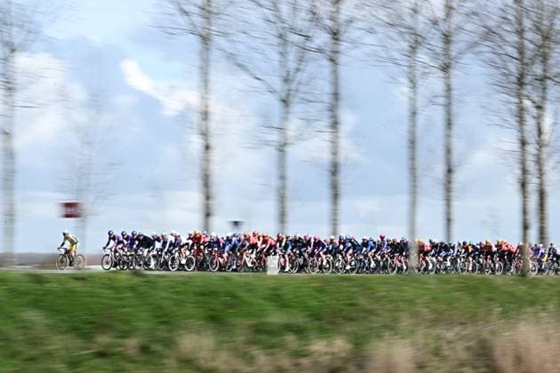 The pack of riders pictured in action during the Ronde van Brugge men s elite one-day cycling race, 202,9 km from and to Brugge on Wednesday 25 March 2026. MAARTENxSTRAETEMANS  x168940392x