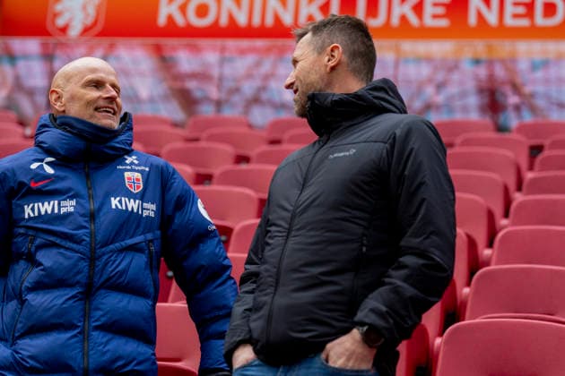 Training with the Norwegian men s national football team Amsterdam , Netherlands 20260326 Norway s national team manager Stale Solbakken and Eirik Horneland during a training session with the Norwegian men s national football team at Johan Cruijff ArenA Photo Fredrik Varfjell NTB Amsterdam Netherlands EDITORIAL USE ONLY RESTRICTED USE FOR BETTING COMPANIES  Copyright: xFredrikxVarfjellx xNTBx
