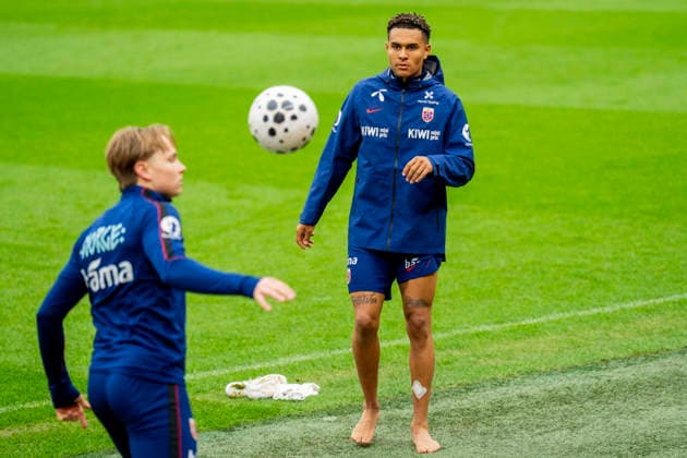 Training with the Norwegian men s national football team Amsterdam , Netherlands 20260326 Andreas Schjelderup and Antonio Nusa during a training session with the Norwegian men s national football team at Johan Cruijff ArenA Photo Fredrik Varfjell NTB Amsterdam Netherlands EDITORIAL USE ONLY RESTRICTED USE FOR BETTING COMPANIES  Copyright: xFredrikxVarfjellx xNTBx