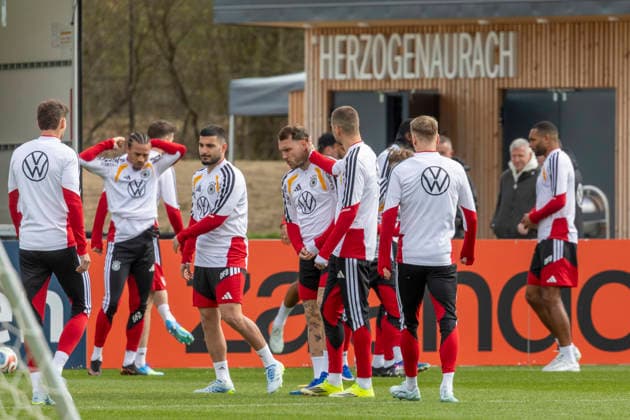 Report 26 03 2026 Final training session of the German mens national team in Herzogenaurach before the match against Switzerland Good weather for training in Herzogenaurach Herzogenaurach Bavaria Germany