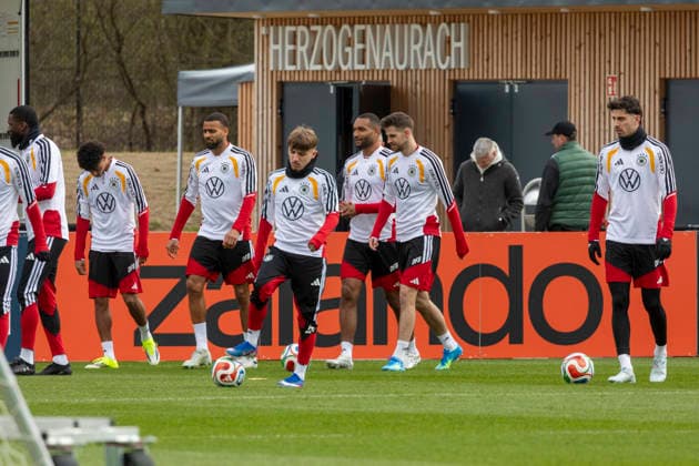 Report 26 03 2026 Final training session of the German mens national team in Herzogenaurach before the match against Switzerland Good weather for training in Herzogenaurach Herzogenaurach Bavaria Germany