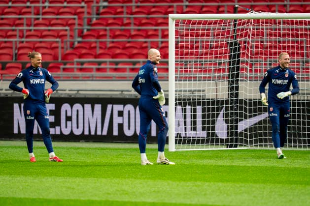 Training with the Norwegian men s national football team Amsterdam , Netherlands 20260326 orjan Haskjold Nyland, Viljar Rosholt Myhra and Egil Selvik during a training session with the Norwegian men s national football team at Johan Cruijff ArenA Photo Fredrik Varfjell NTB Amsterdam Netherlands EDITORIAL USE ONLY RESTRICTED USE FOR BETTING COMPANIES  Copyright: xFredrikxVarfjellx xNTBx
