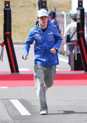 March 26, 2026, Suzuka, Mie, Japan: FRANCO COLAPINTO of Alpine hurries back into the paddock ahead of the Formula 1 Japanese Grand Prix at Suzuka Circuit. 2026 Japanese Grand Prix  - ZUMAh201 20260326_zsp_h201_005 Copyright: xYichinxHoux