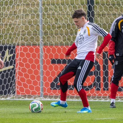 Report 26 03 2026 Final training session of the German mens national team in Herzogenaurach before the match against Switzerland Florian Wirtz on the ball Herzogenaurach Bavaria Germany