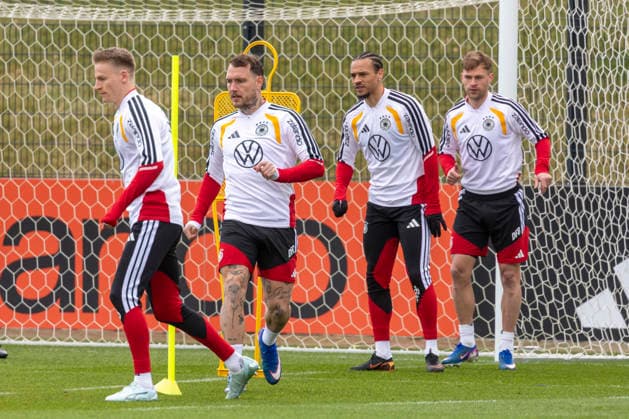 Report 26 03 2026 Final training session of the German mens national team in Herzogenaurach ahead of the match against Switzerland Chris Führich, David Raum, Leroy Sane and Jushua Kimmich Herzogenaurach Bavaria Germany