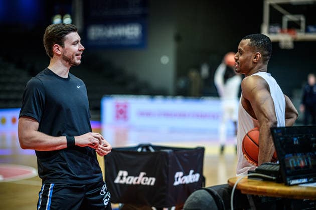 easycredit BBL Basketball Bundesliga 2025 2026 catch-up game 5 matchday 26 03 2026 Science City Jena vs Veolia Towers Hamburg v re in exchange former teammates Chris Carter Jena and Niklas Wimberg Hamburg Sparkassen Arena