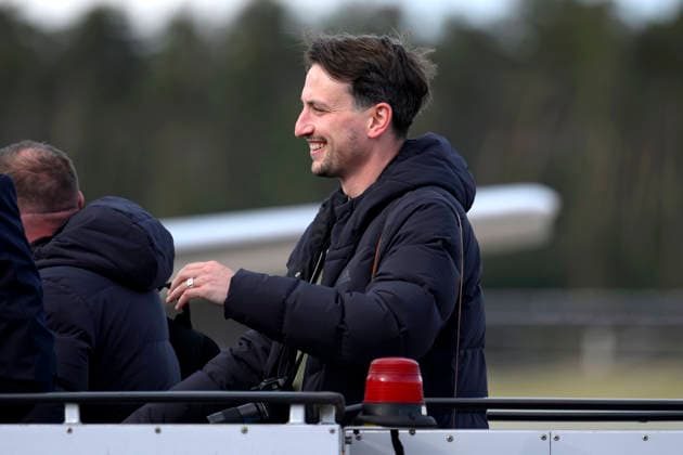 DFB team photographer Philipp Reinhard boards the plane at Nuremberg Airport before the national teams departure for the international match in Switzerland Basel The first match of the World Cup year is coming up in Switzerland Nuremberg, 26 03 2026 Bavaria Germany Copyright: xDwixAnoraganingrumx
