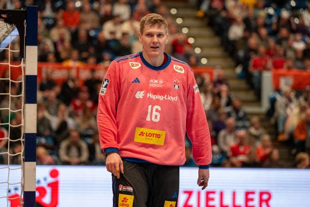 26 03 2026, xdobgx, Handball Daikin HBL, Handball Sport Verein Hamburg Bergischer HC v l Robin Paulsen Haug Handball Sport Verein Hamburg, 16 Portrait, Portraet, single image
