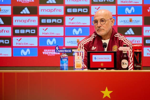 Spain press conference, PK, Pressekonferenz - International Friendly, Länderspiel, Nationalmannschaft March Spain v Serbia VILLARREAL, SPAIN - MARCH 26: Luis de la Fuente head coach of Spain national team, Nationalteam speaks to the media during the Spain Press Conference ahead of the International friendly match between Spain and Serbia at Estadio de la Ceramica on March 26, 2026 in Villarreal, Spain. (Photo by Jose Torres Photo Players Images Magara Press) Villarreal Estadio de la Ceramica Spain Copyright: xJosexTorresx