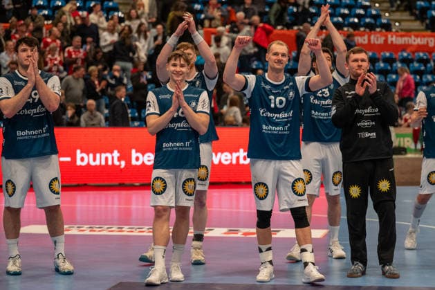 26 03 2026, xdobgx, Handball Daikin HBL, Handball Sport Verein Hamburg Bergischer HC v l Bergischer HC, Cheering about the victory, Cheering after the end of the game
