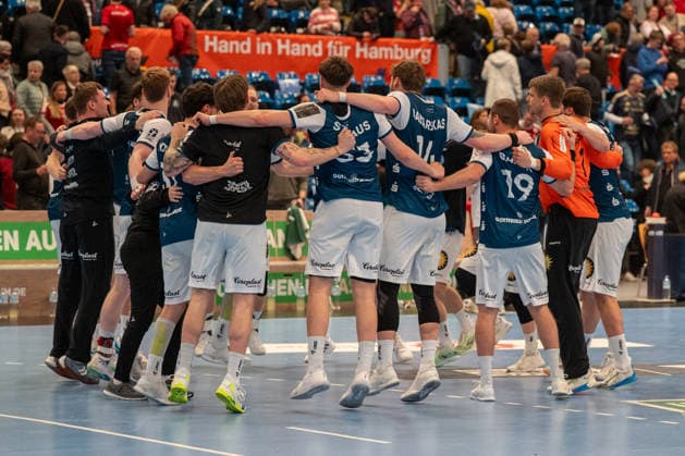 26 03 2026, xdobgx, Handball Daikin HBL, Handball Sport Verein Hamburg Bergischer HC v l Bergischer HC, Cheering about the victory, Cheering after the end of the game