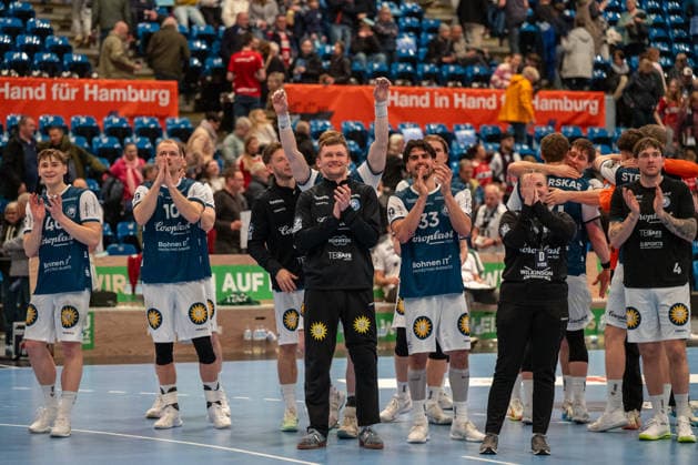 26 03 2026, xdobgx, Handball Daikin HBL, Handball Sport Verein Hamburg Bergischer HC v l Bergischer HC, Cheering about the victory, Cheering after the end of the game