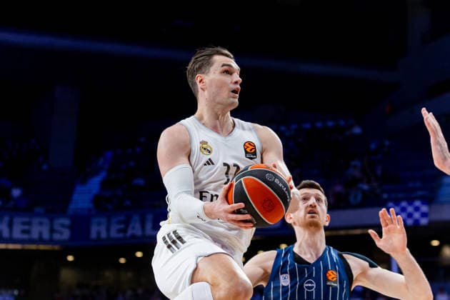 ESP Real Madrid v Anadolu Efes Istanbul Euroleague Mario Hezonja of Real Madrid during the Euroleague match, between Real Madrid and Anadolu Efes Istanbul played at Movistar Arena Stadium on March 26, 2026 in Madrid Spain Madrid Spain Basketball Copyright: xAlbaxPachecox xAgenciaxLOFx