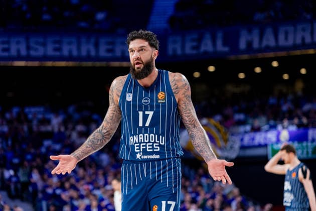 ESP Real Madrid v Anadolu Efes Istanbul Euroleague Vincent Poirier of Anadalu Efes during the Euroleague match, between Real Madrid and Anadolu Efes Istanbul played at Movistar Arena Stadium on March 26, 2026 in Madrid Spain Madrid Spain Basketball Copyright: xAlbaxPachecox xAgenciaxLOFx