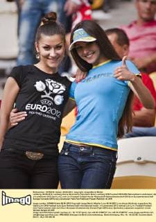 Football, EURO 2012, Female fans of Ukraine