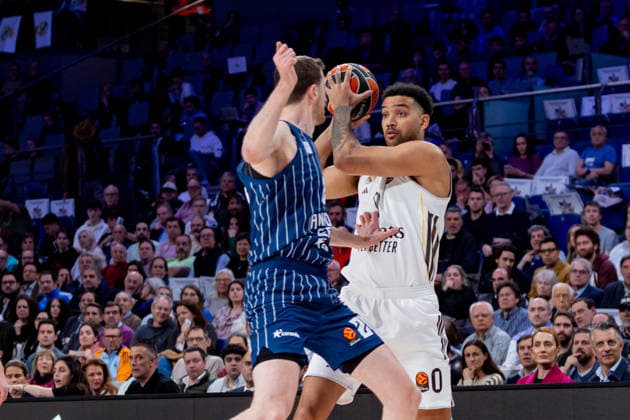 ESP Real Madrid v Anadolu Efes Istanbul Euroleague Trey Lyles of Real Madrid during the Euroleague match, between Real Madrid and Anadolu Efes Istanbul played at Movistar Arena Stadium on March 26, 2026 in Madrid Spain Madrid Spain Basketball Copyright: xAlbaxPachecox xAgenciaxLOFx