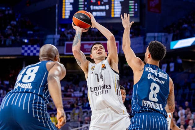 ESP Real Madrid v Anadolu Efes Istanbul Euroleague Gabriel Deck of Real Madrid during the Euroleague match, between Real Madrid and Anadolu Efes Istanbul played at Movistar Arena Stadium on March 26, 2026 in Madrid Spain Madrid Spain Basketball Copyright: xAlbaxPachecox xAgenciaxLOFx