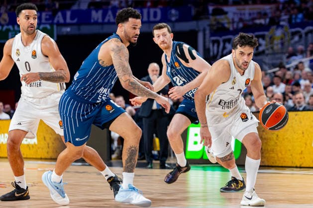 ESP Real Madrid v Anadolu Efes Istanbul Euroleague Facundo Campazzo of Real Madrid and Nick Weiler Babb of Anadolu Efes during the Euroleague match, between Real Madrid and Anadolu Efes Istanbul played at Movistar Arena Stadium on March 26, 2026 in Madrid Spain Madrid Spain Basketball Copyright: xAlbaxPachecox xAgenciaxLOFx