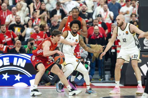 Justinian Jessup FC Bayern Basketball, 10 withPaul Eboua LDLC ASVEL Villeurbanne, 00 and Bastien Vautier LDLC ASVEL Villeurbanne, 32 , with David McCormack FC Bayern Basketball, 33 , GER, FC Bayern Basketball vs LDLC ASVEL Villeurbanne, Basketball, Euroleague, Matchday 34, Season 2025 2026, 26 03 2026, GER, FC Bayern Basketball vs LDLC ASVEL Villeurbanne, Basketball, Euroleague, Matchday 34, Season 2025 2026, 26 03 2026 Munich Copyright: xEibner-Pressefoto JennixMaulx EP_JML