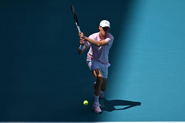Jannick Sinner v Frances Tiafoe At Miami Open 2026 - USA Jannik Sinner (ITA) during his semi final tround match at the Itau Miami Open in Miami, FL, USA on March 26, 2026. Photo by Corinne Dubreuil ABACAPRESS.COM Miami FL United States  Copyright: xDubreuilxCorinne ABACAx