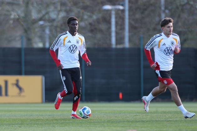 26 03 2026, xtgx, Football, U21 National Team, Press Conference emspor, v l Abdoul Karim Coulibaly Germany DFL DFB REGULATIONS PROHIBIT ANY USE OF PHOTOGRAPHS as IMAGE SEQUENCES and or QUASI VIDEO Wolfsburg