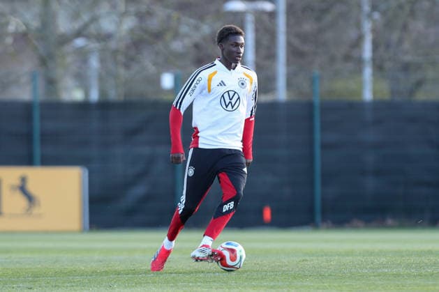 26 03 2026, xtgx, Football, U21 National Team, Press Conference emspor, v l Abdoul Karim Coulibaly Germany DFL DFB REGULATIONS PROHIBIT ANY USE OF PHOTOGRAPHS as IMAGE SEQUENCES and or QUASI VIDEO Wolfsburg