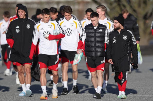 26 03 2026, xtgx, Football, U21 National Team, Final Training emspor, v l Nicolo Tresoldi Germany , Brajan Gruda Germany DFL DFB REGULATIONS PROHIBIT ANY USE OF PHOTOGRAPHS as IMAGE SEQUENCES and or QUASI VIDEO Wolfsburg