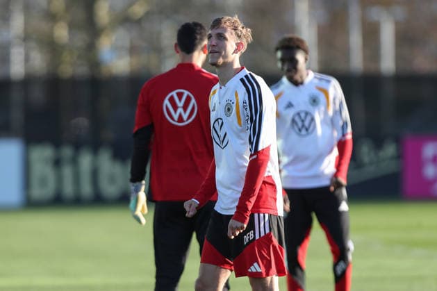 26 03 2026, xtgx, Football, U21 National Team, Final Training emspor, v l Nelson Weiper Germany DFL DFB REGULATIONS PROHIBIT ANY USE OF PHOTOGRAPHS as IMAGE SEQUENCES and or QUASI VIDEO Wolfsburg