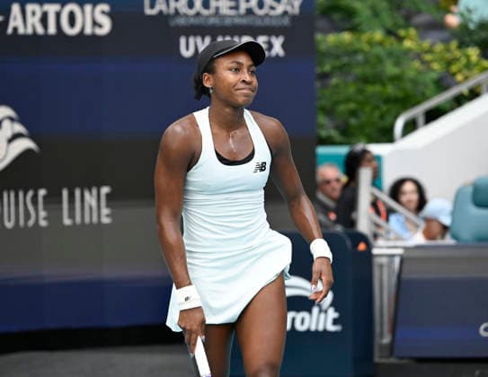 MIAMI GARDENS, FL - MARCH 26: Coco Gauff of the United States reacts to the point, during her match, against, Karolina Muchova of Czech Republic during the men™s semifinal match of the Miami Open on March 26, 2026, Hard Rock Stadium in Miami Gardens, Florida. (Photo by Michele Eve Sandberg Icon Sportswire) TENNIS: MAR 26 Miami Open EDITORIAL USE ONLY Icon2603260533