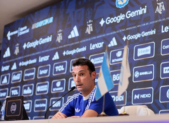 Linoel Scalonis Press Conference Argentina National Soccer Team Copyright: xxx