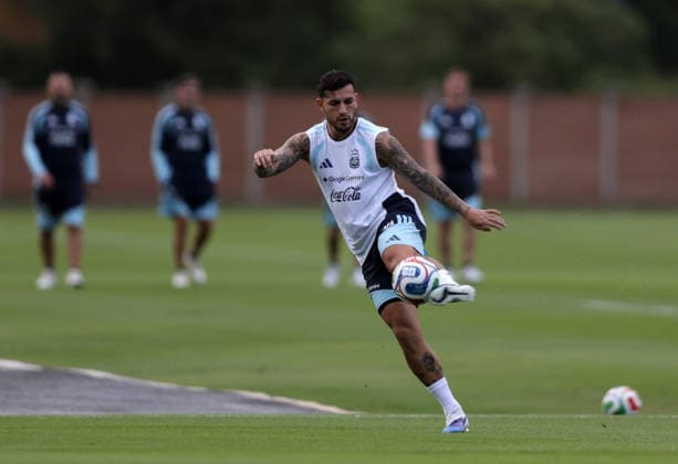 Leandro Paredes Training of the Argentine National Team Copyright: xxx