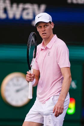 Miami Open Presented by Itau 2026 - March 26 Miami, Florida - March 26: Jannik Sinner plays tennis during the match between Jannik Sinner of Italy and Frances Tiafoe of USA on day 10 of the Miami Open at Hard Rock Stadium on March 26, 2026 in Miami, Florida, United States. Copyright: xLatinxSportxImagesx
