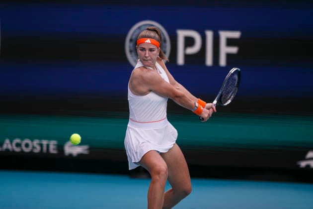 Miami Open Presented by Itau 2026 - March 26 Miami, Florida - March 26: Karolina Muchova plays, react and celebrate during the match between Coco Gauff (USA) and Karolina Muchova (Czechia) on day 10 of the Miami Open at Hard Rock Stadium on March 26, 2026 in Miami, Florida, United States. Copyright: xLatinxSportxImagesx