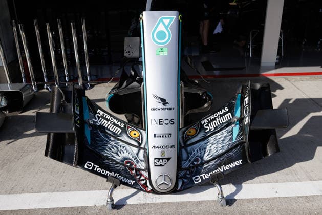 Formula 1, Day 1, Japanese Grand Prix 2026, Suzuka, Japan - Friday 27 March 2026. The front wing of the Mercedes-AMG PETRONAS Formula One Team W17 in pit lane ahead of the F1 Grand Prix of Japan at the Suzuka Circuit Suzuka Japan Copyright: xGeorgexHitchensx xSOPAxImagesx gh_japanesegp2026_fri_paddock_2