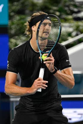MIAMI GARDENS, FL - MARCH 26: Alexander Zverev of Germany, prepares to serve against, Francisco Cerundolo of Argentina, during the men™s quarterfinal match of the Miami Open on March 26, 2026, Hard Rock Stadium in Miami Gardens, Florida. (Photo by Michele Eve Sandberg Icon Sportswire) TENNIS: MAR 26 Miami Open EDITORIAL USE ONLY Icon2603260593