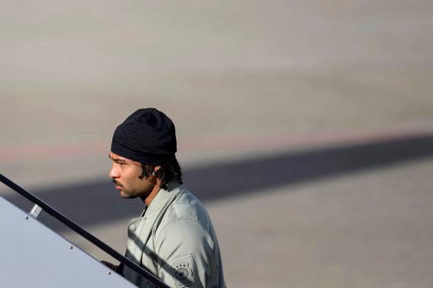 Soccer player Serge Gnabry boards the plane at Nuremberg Airport before the national teams departure for the international match in Switzerland Basel The first match of the World Cup year is coming up in Switzerland Nuremberg, 26 03 2026 Bayern Germany Copyright: xDwixAnoraganingrumx