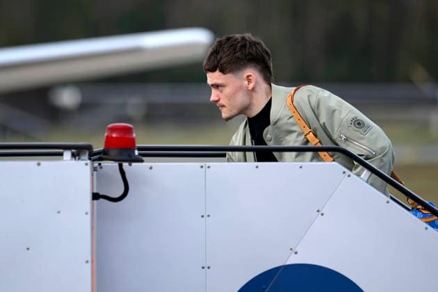 Soccer player Florian Wirtz boards the plane at Nuremberg Airport before the national teams departure for the international match in Switzerland Basel The first match of the World Cup year is coming up in Switzerland Nuremberg, 26 03 2026 Bavaria Germany Copyright: xDwixAnoraganingrumx