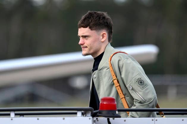 Soccer player Florian Wirtz boards the plane at Nuremberg Airport before the national teams departure for the international match in Switzerland Basel The first match of the World Cup year is coming up in Switzerland Nuremberg, 26 03 2026 Bavaria Germany Copyright: xDwixAnoraganingrumx