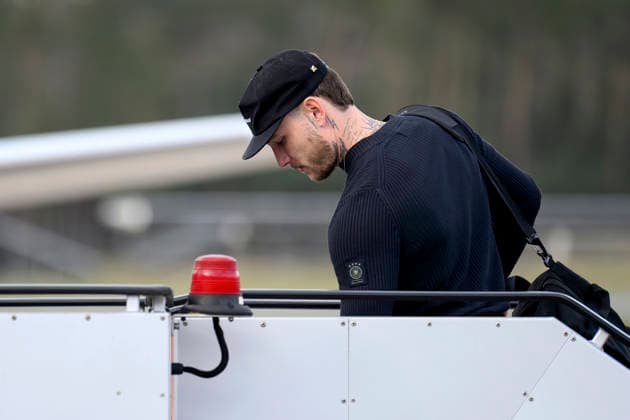 Soccer player David Raum boards the plane at Nuremberg Airport before the national teams departure for the international match in Switzerland Basel The first match of the World Cup year is coming up in Switzerland Nuremberg, 26 03 2026 Bavaria Germany Copyright: xDwixAnoraganingrumx