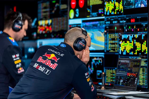 Formula 1 Aramco Japanese Grand Prix 2026 Remy Midez OVERTAKE MAXPPP - Suzuka 27 03 2026 LAMBIASE Gianpierro (gbr), Oracle Red Bull Racing, Race engineer at the Formula 1 Aramco Japanese Grand Prix 2026, the 3rd round of the 2026 FIA Formula 1 World Championship, WM, Weltmeisterschaft at the Suzuka Circuit in Suzuka, Japan, from 26 to 29 March 2026 Suzuka Suzuka Circuit Japan  Copyright: xOVERTAKE MAXPPPxRemyxMidezx OVT202603270610 OVT202603270610