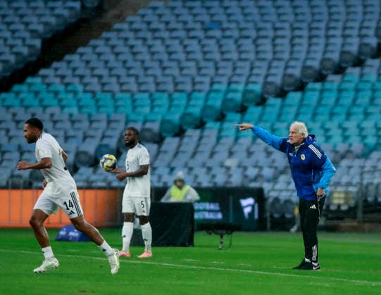 (260327) -- SYDNEY, March 27, 2026 -- Curacao s head coach Fred Rutten (R) instructs during the FIFA Series 2026 International Friendly, Länderspiel, Nationalmannschaft Match between China and Curacao in Sydney, Australia, March 27, 2026. ) (SP)AUSTRALIA-SYDNEY-FOOTBALL-FIFA SERIES INTERNATIONAL FRIENDLY MATCH-CHN VS CUR MaxPing 