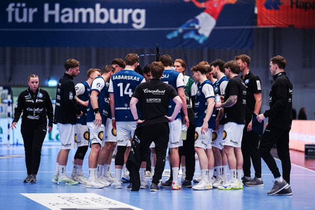 Time out Bergischer HC GER, Handball Sport Verein Hamburg vs Bergischer HC, Handball, 1 Bundesliga, Matchday 26, Season 2025 2026, 26 03 2026 GER, Handball Sport Verein Hamburg vs Bergischer HC, Handball, 1 Bundesliga, Matchday 26, Season 2025 2026, 26 03 2026 Hamburg Copyright: xEibner-Pressefoto MarcelxvonxFehrnx EP_MFN
