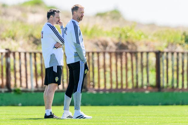 260327 Sports psychologist Daniel Ekvall and head coach Graham Potter of the Swedish national football team at a training session on March 27, 2026 in Valencia Photo Joel Marklund BILDBYRAN kod JM JM0811 bbeng fotboll football soccer fotball vm kval fifa world cup qualifier träning practice training sverige sweden sverige a  Copyright: JOELxMARKLUND BB260327JM014