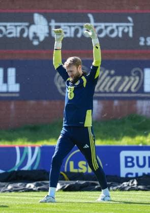 Scotland goalkeeper Scott Bain. Scotland Training Session, International Friendly, Länderspiel, Nationalmannschaft Football, Hampden Park, Glasgow, Scotland, UK - 27 Mar 2026Glasgow Hampden Park United Kingdom EDITORIAL USE ONLY No use with unauthorised audio, video, data, fixture lists, club league logos or live services. Online in-match use limited to 120 images, no video emulation. No use in betting, games or single club league player publications. Copyright: xStuartxWallace Shutterstockx 16788915f