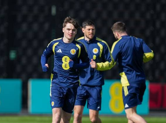 Findlay Curtis of Scotland with team mates. Scotland Training Session, International Friendly, Länderspiel, Nationalmannschaft Football, Hampden Park, Glasgow, Scotland, UK - 27 Mar 2026Glasgow Hampden Park United Kingdom EDITORIAL USE ONLY No use with unauthorised audio, video, data, fixture lists, club league logos or live services. Online in-match use limited to 120 images, no video emulation. No use in betting, games or single club league player publications. Copyright: xStuartxWallace Shutterstockx 16788915u