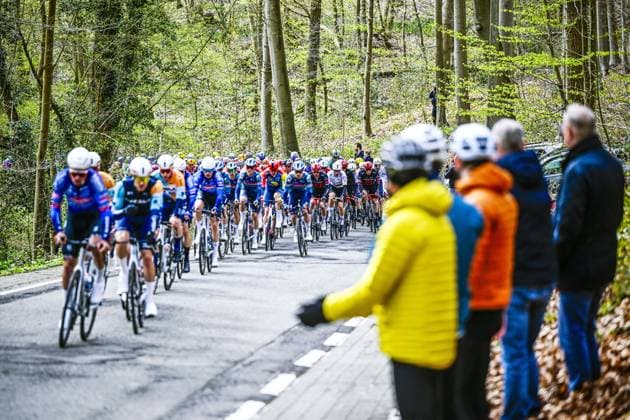 The peloton pictured in action during the E3 Saxo Bank Classic one day cycling race, 208,8km from and to Harelbeke, on Friday 27 March 2026. JASPERxJACOBS  x169070246x