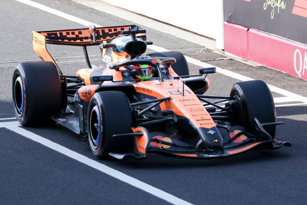 March 27, 2026, Suzuka, Mie, Japan: OSCAR PIASTRI of McLaren returns to the pit lane after setting the fastest time in Free Practice 2 ahead of the Formula 1 Japanese Grand Prix at Suzuka Circuit. Suzuka Japan - ZUMAh201 20260327_zsp_h201_003 Copyright: xYichinxHoux
