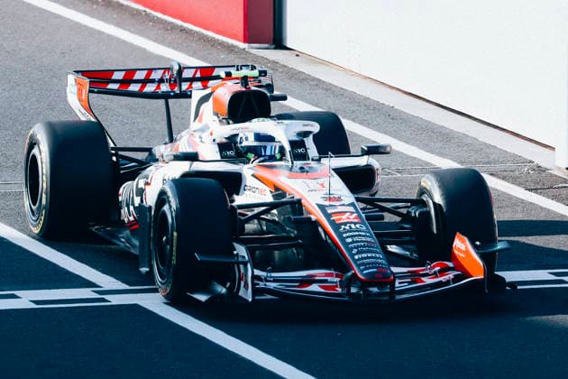 March 27, 2026, Suzuka, Mie, Japan: OLIVER BEARMAN of Haas F1 Team finishes ninth in Free Practice 2 in a Japanese Grand Prix special livery car as part of the teamÃ¢â‚¬â ¢s Godzilla collaboration ahead of the Formula 1 Japanese Grand Prix at Suzuka Circuit. 2026 Japanese Grand Prix  - ZUMAh201 20260327_zsp_h201_005 Copyright: xYichinxHoux
