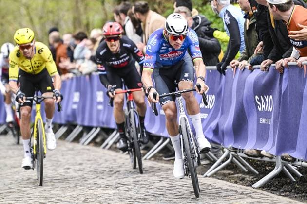 Dutch Mathieu van der Poel of Alpecin-Premier Tech pictured in action during the E3 Saxo Bank Classic one day cycling race, 208,8km from and to Harelbeke, on Friday 27 March 2026. POOLxNICOxVEREECKEN  x169090410x