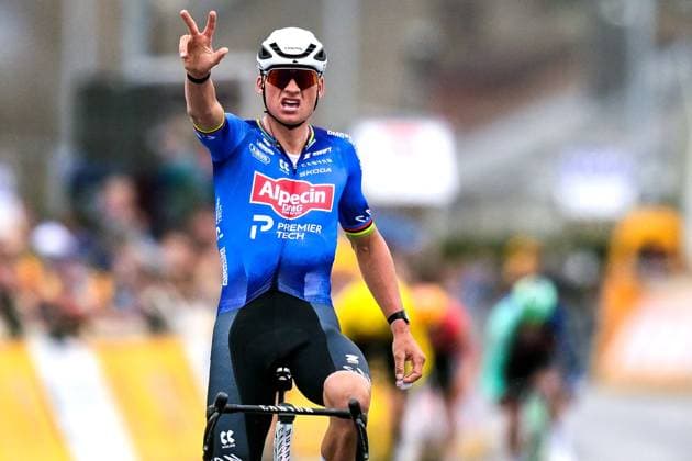 Dutch Mathieu van der Poel of Alpecin-Premier Tech celebrates as he crosses the finish line to win the E3 Saxo Bank Classic one day cycling race, 208,8km from and to Harelbeke, on Friday 27 March 2026. DAVIDxPINTENS  x169096644x